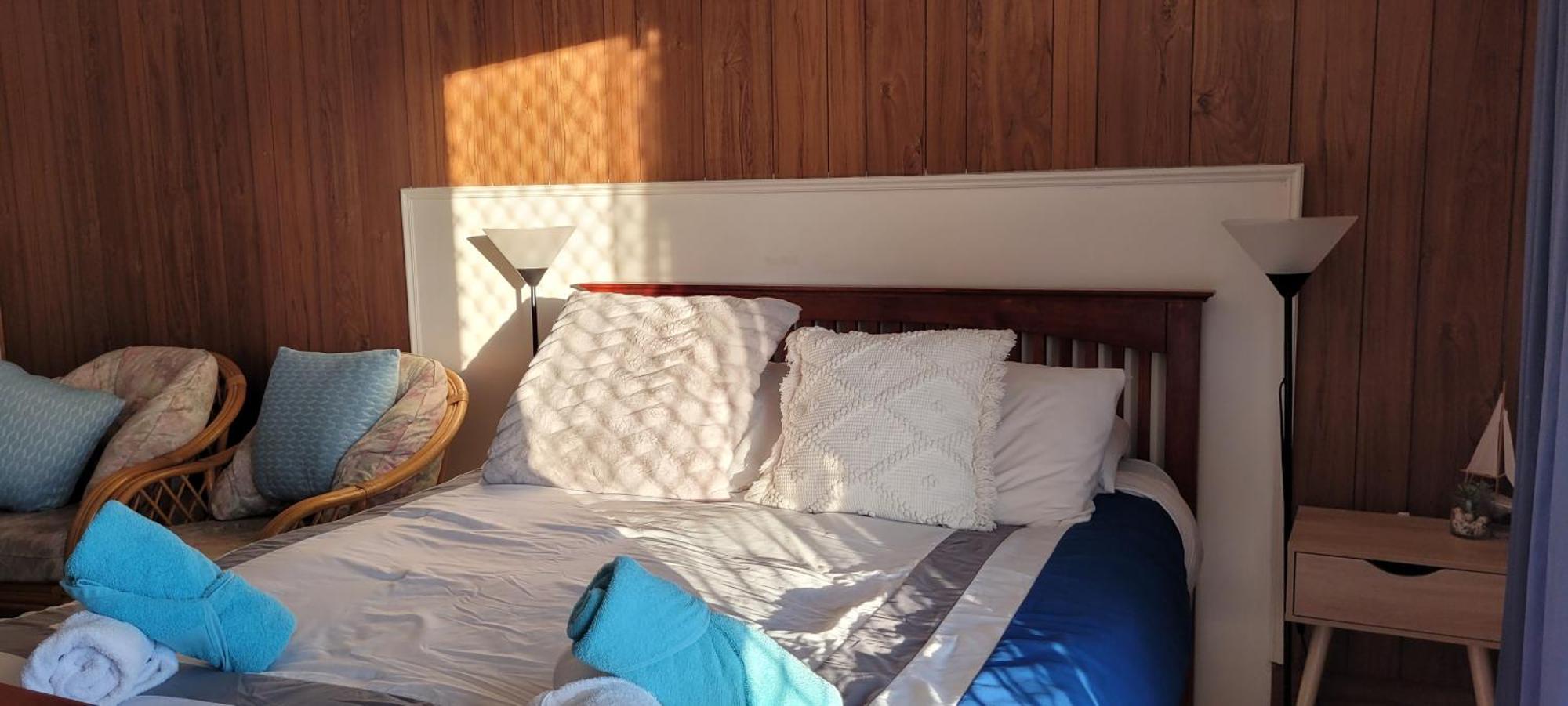 לייקס אינטרנס Bamboo Motor Inn מראה חיצוני תמונה
