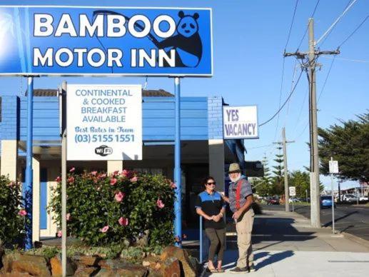 לייקס אינטרנס Bamboo Motor Inn מראה חיצוני תמונה