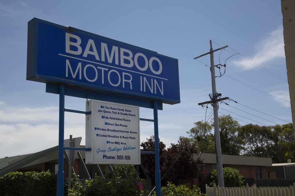 לייקס אינטרנס Bamboo Motor Inn מראה חיצוני תמונה